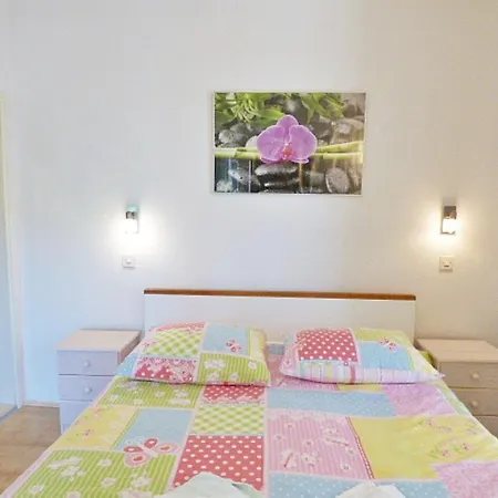 Kleines In Der Ersten Etage *